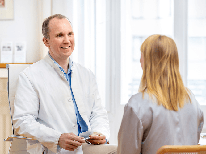 Bild von Dr. med. Henning von Gregory | Plastische & Ästhetische Chirurgie für Nase & Gesicht, Berlin