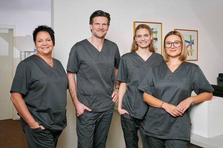 Bild von Bruststraffung und Plastische Chirurgie in Augsburg - Dr. Philip Metz